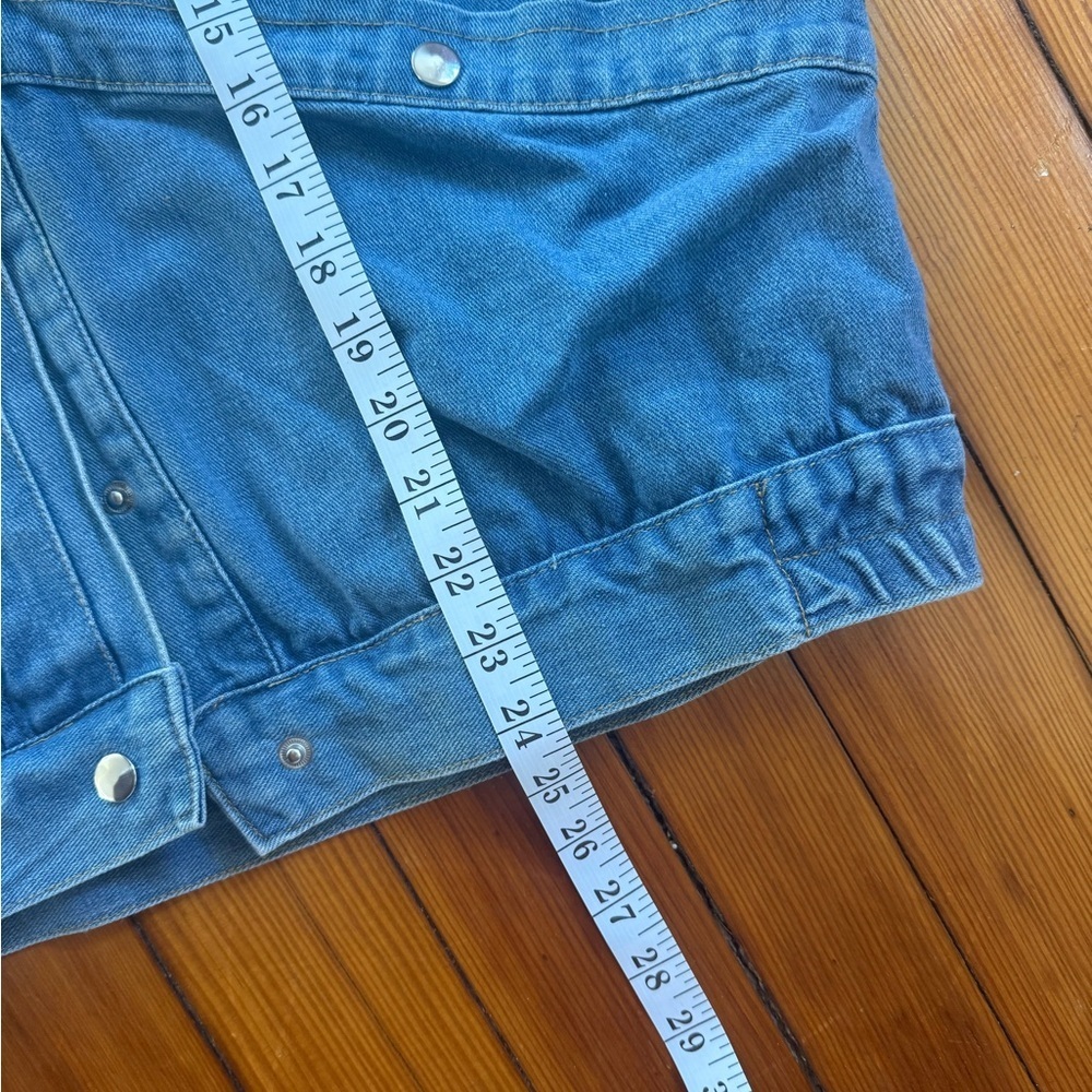 Jean Jacket with the Cutest Detailing - Picture 6 of 6